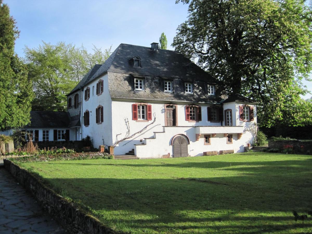 Ferienwohnung Weingut Villa Huesgen Am Moenchhof 特拉本特拉巴赫 外观 照片